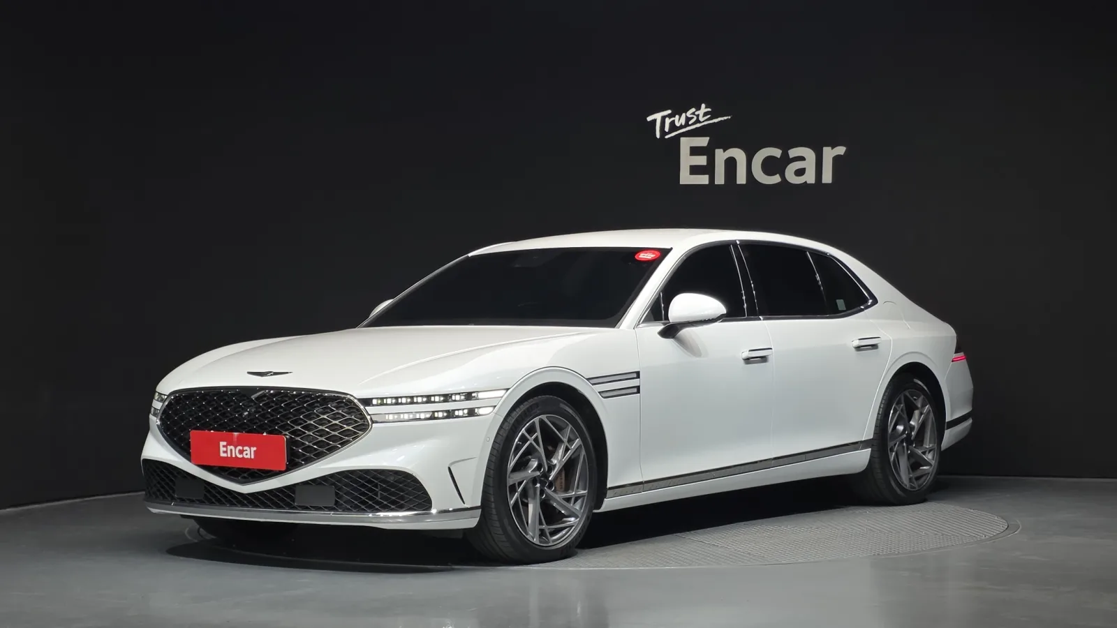 2023 Genesis G90