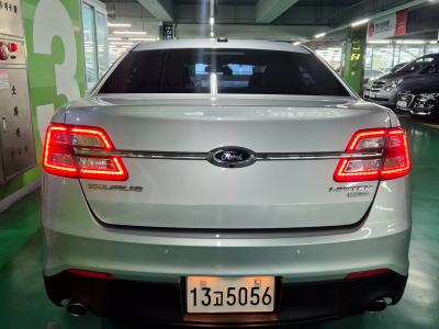 2014 Ford Taurus