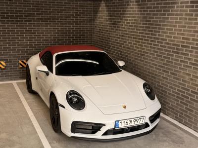2023 Porsche 911