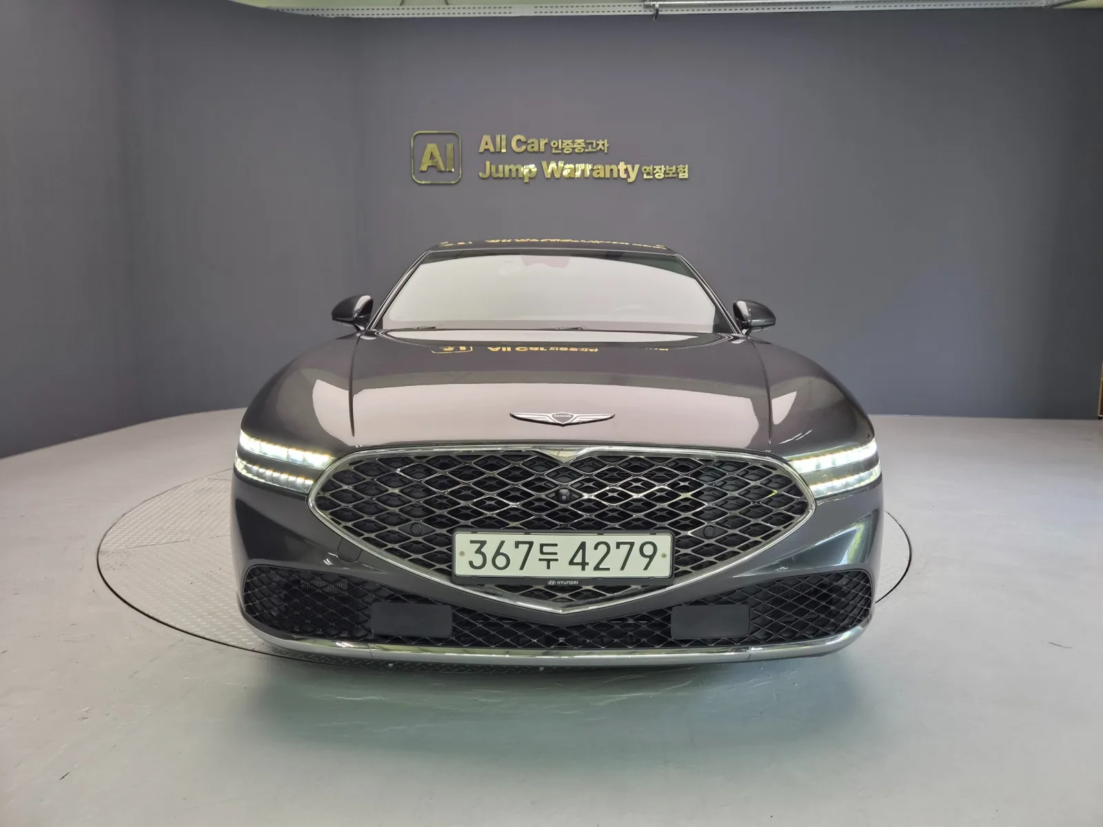 2023 Genesis G90