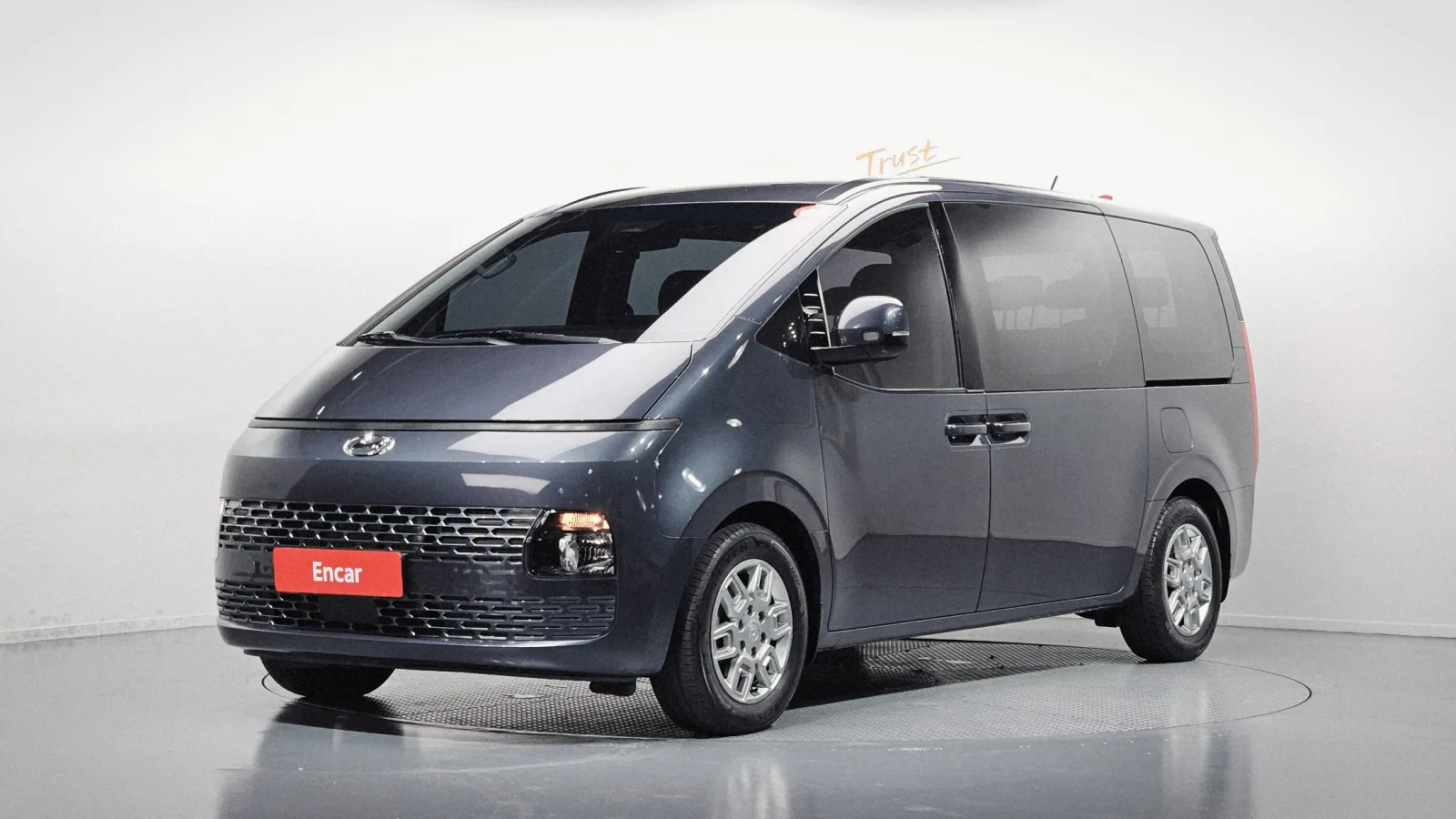 2024 Hyundai Staria
