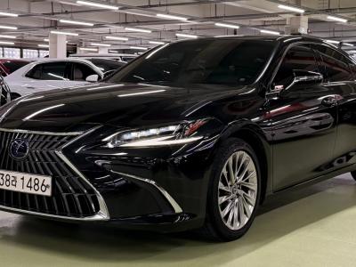 2022 Lexus ES