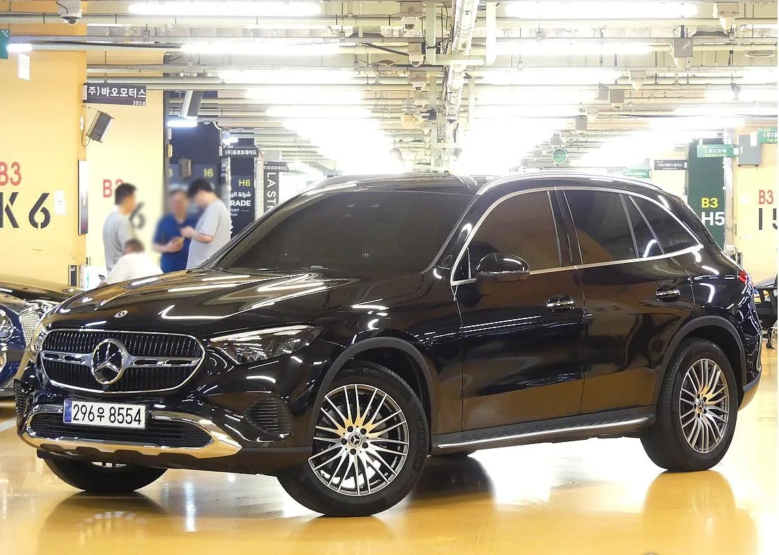 2025 Mercedes-Benz GLC-Class