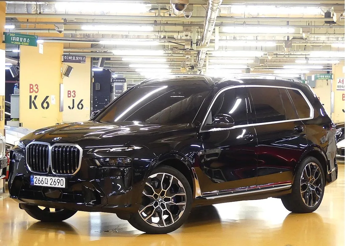 2025 BMW X7