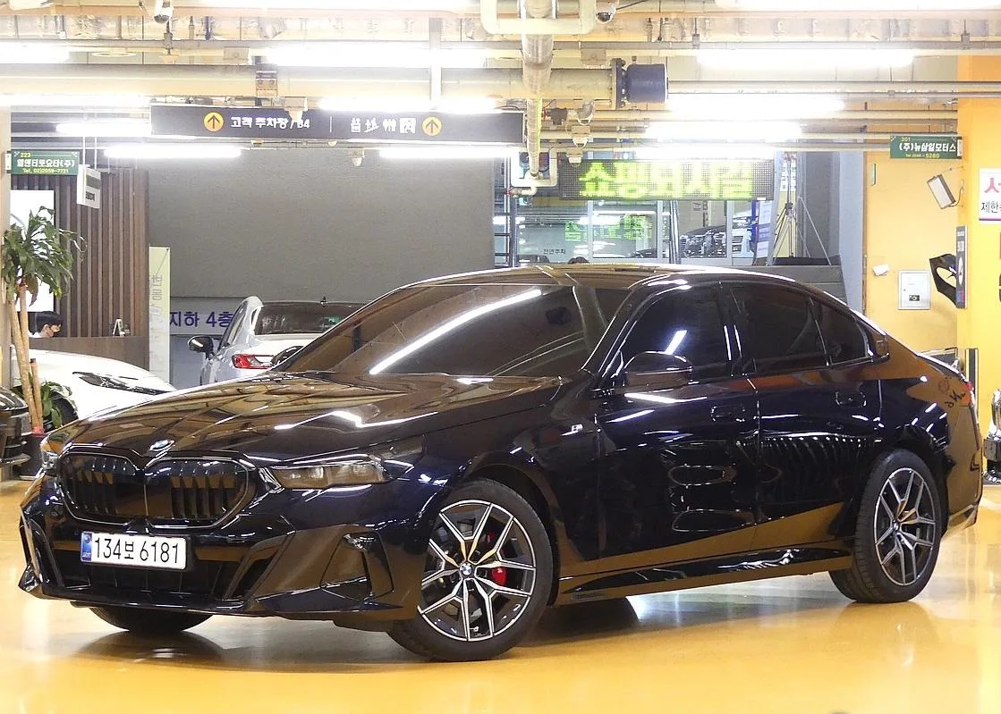 2025 BMW 5-Series