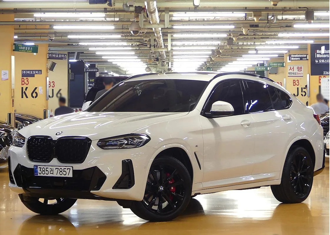 2025 BMW X4