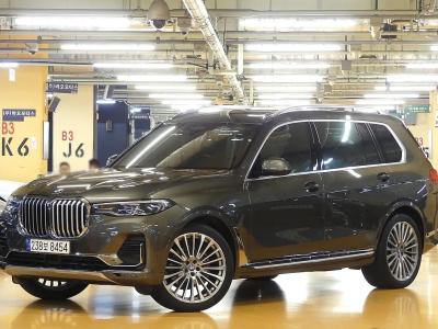 2022 BMW X7
