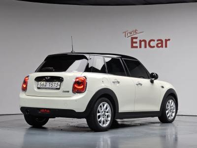 2018 MINI Cooper