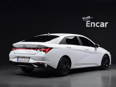 2022 Hyundai Elantra
