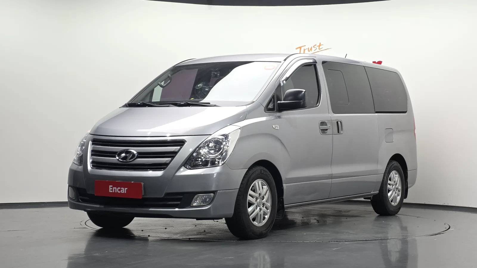 2016 Hyundai Starex