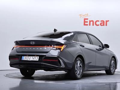 2024 Hyundai Elantra