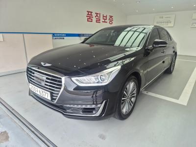 2018 Genesis EQ900