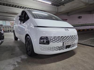 2022 Hyundai Staria