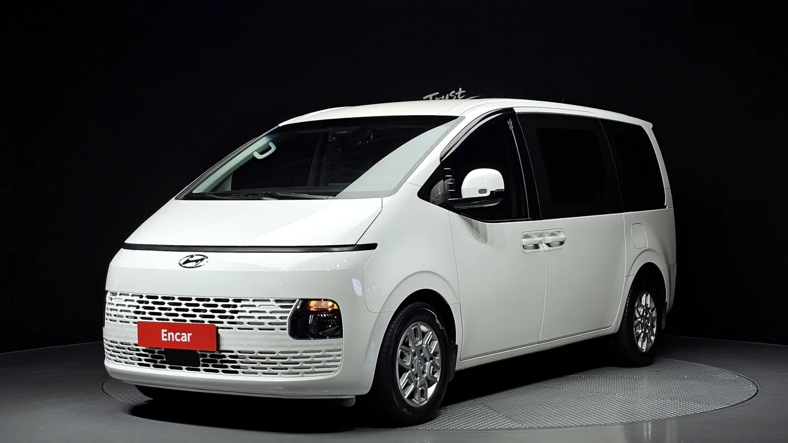 2024 Hyundai Staria