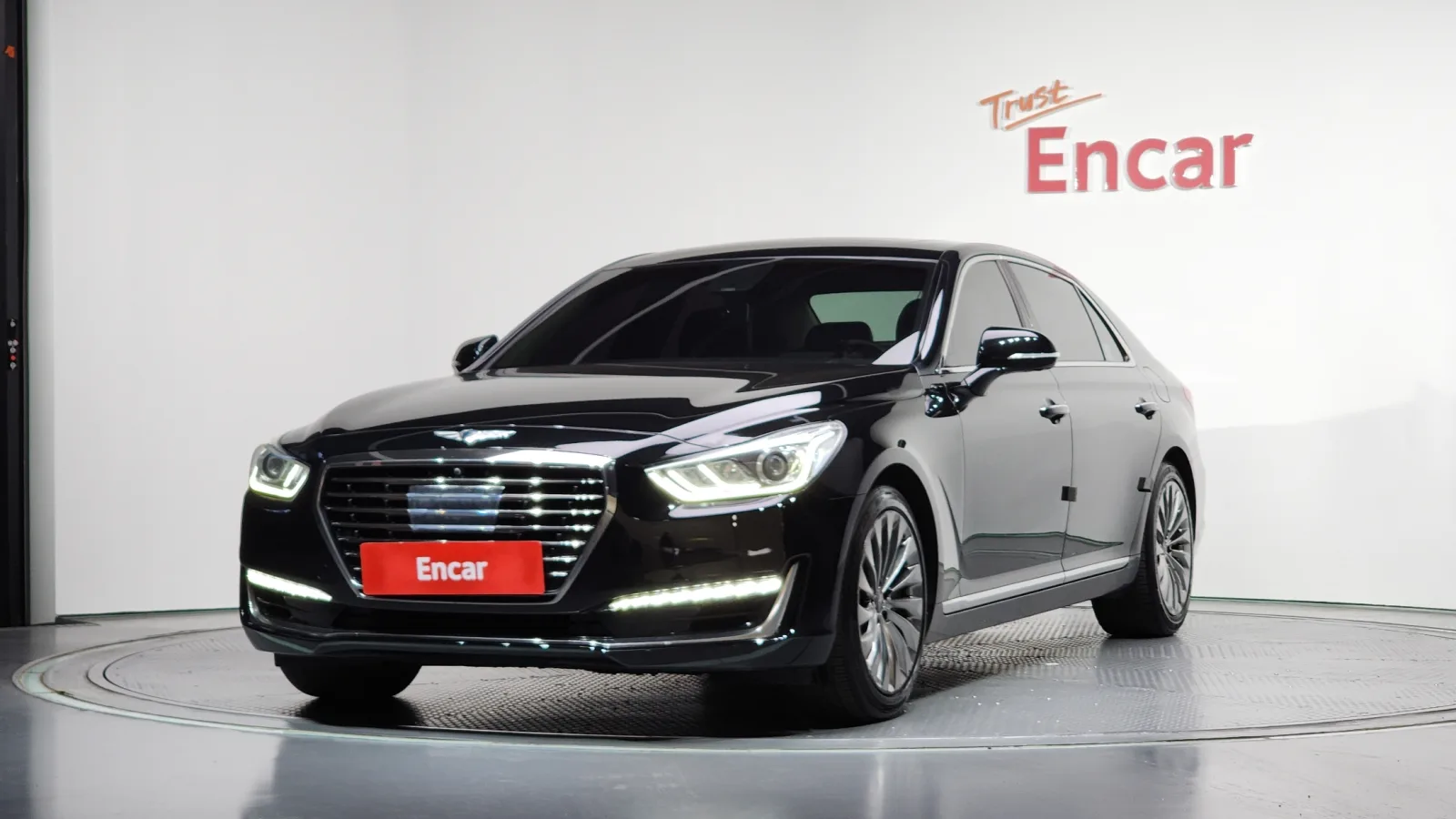 2016 Genesis EQ900