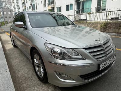 2013 Hyundai Genesis