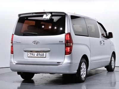 2010 Hyundai Starex