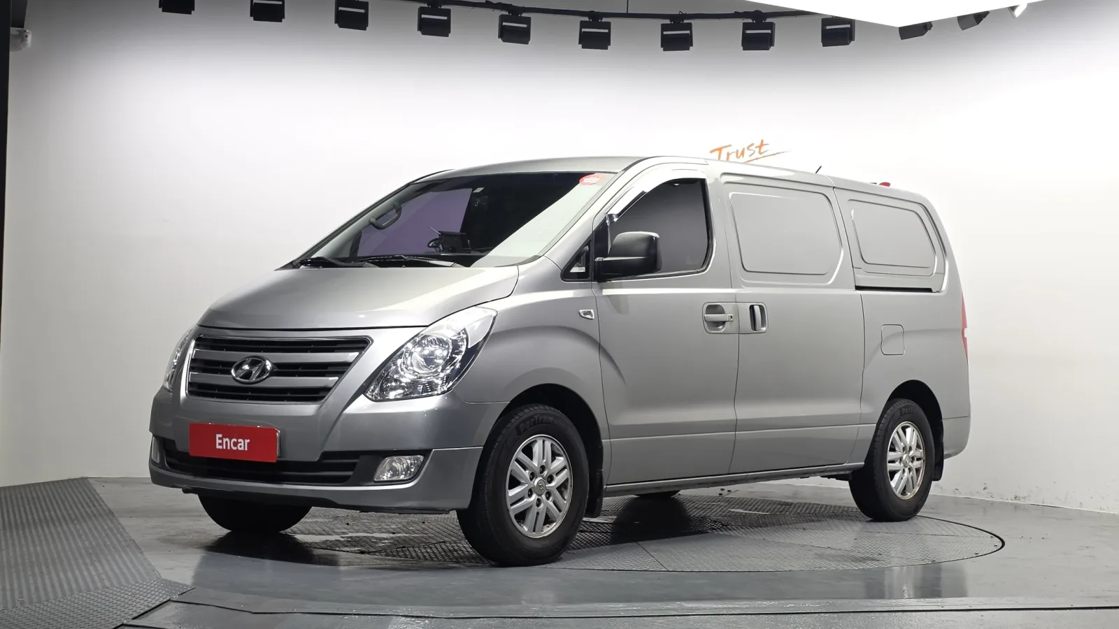 2016 Hyundai Starex