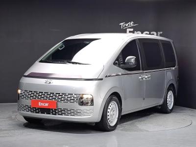 2022 Hyundai Staria