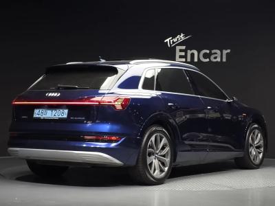 2020 Audi e-tron