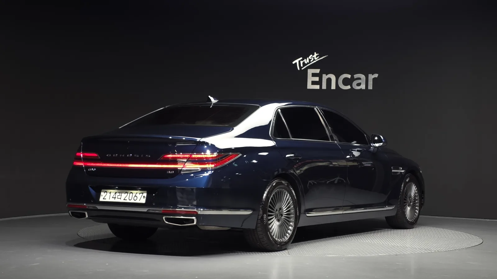 2019 Genesis G90