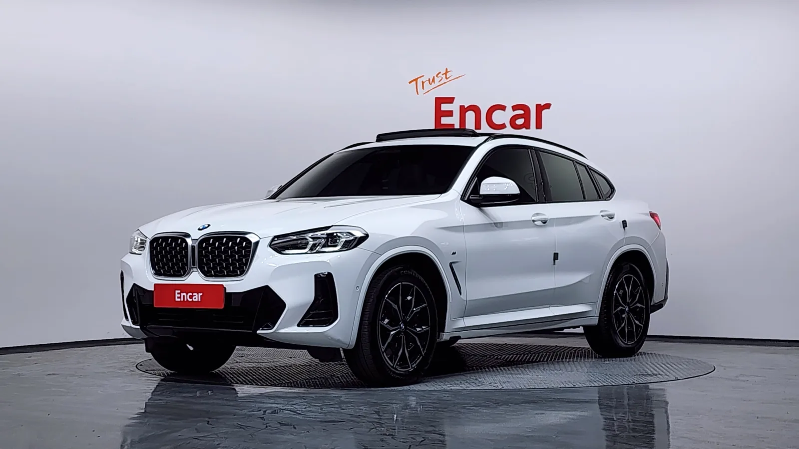 2023 BMW X4