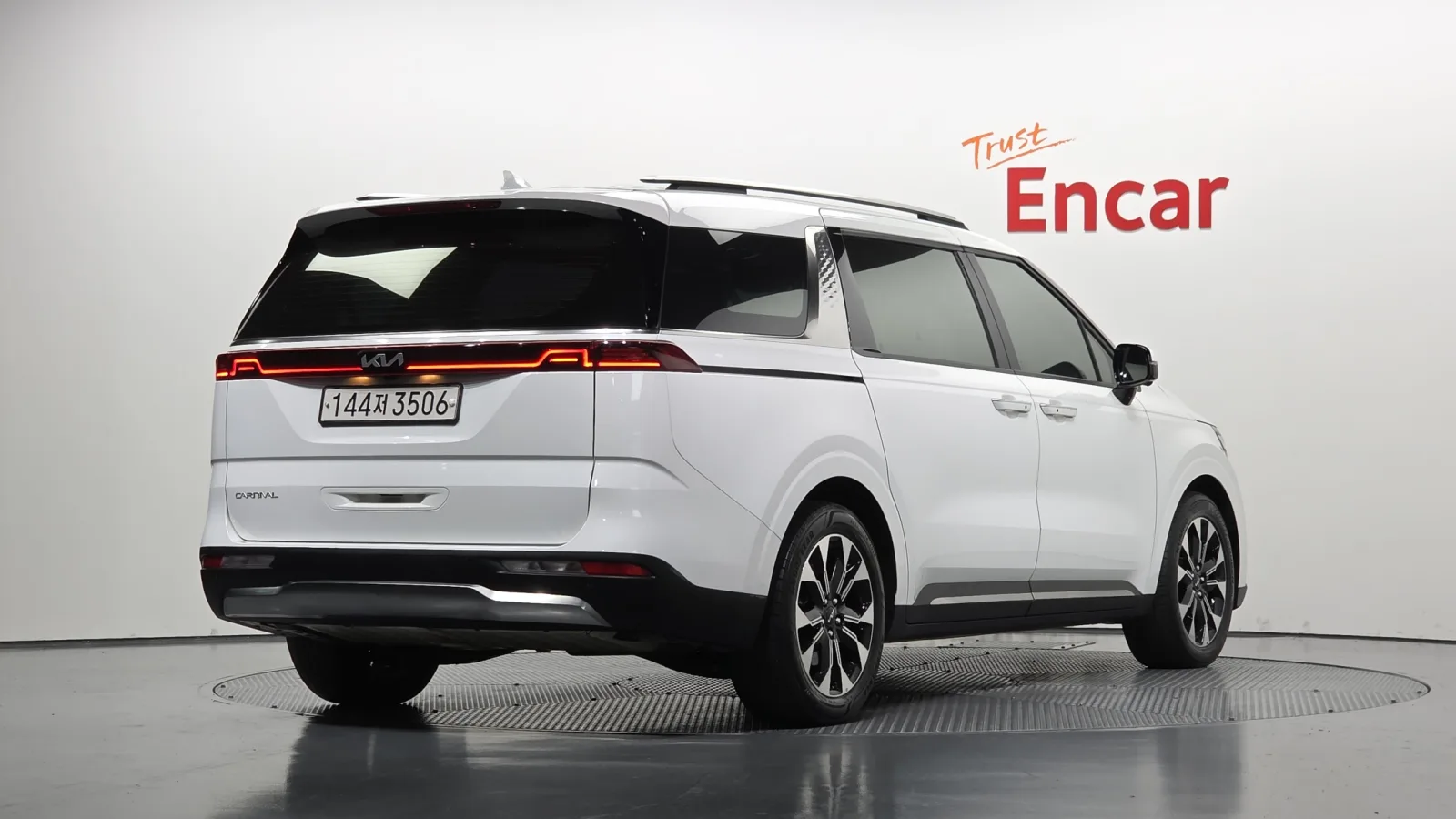 2023 Kia Carnival