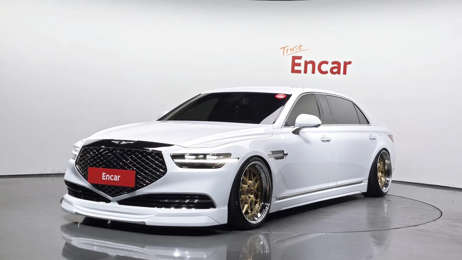 2020 Genesis G90
