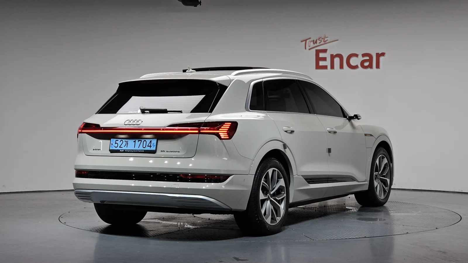 2020 Audi e-tron