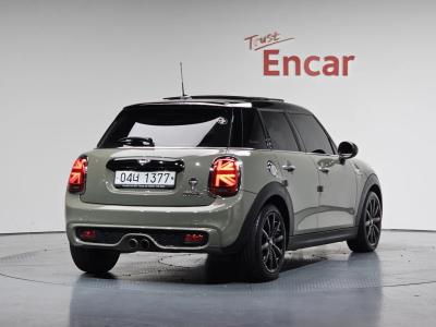2019 MINI Cooper