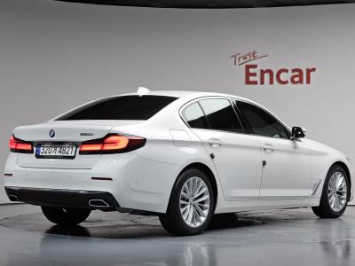 2022 BMW 5-Series