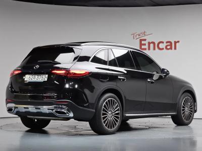 2024 Mercedes-Benz GLC-Class
