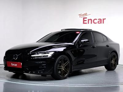 2022 Volvo S60
