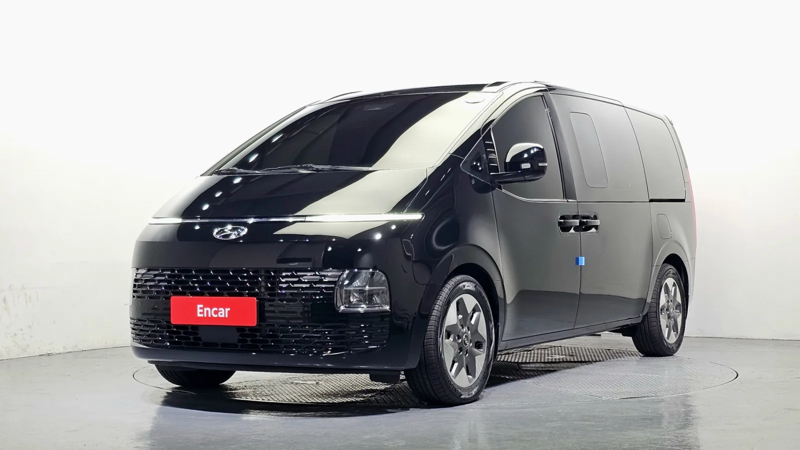 2023 Hyundai Staria