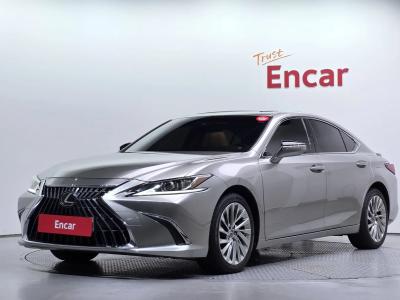 2023 Lexus ES