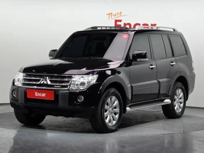 2009 Mitsubishi Pajero