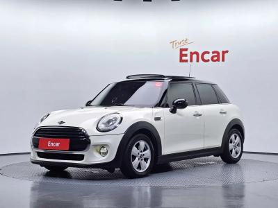 2015 MINI Cooper