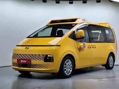 2022 Hyundai Staria