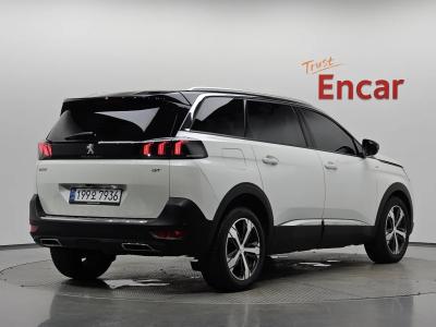 2022 Peugeot 5008