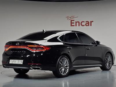 2018 Hyundai Grandeur