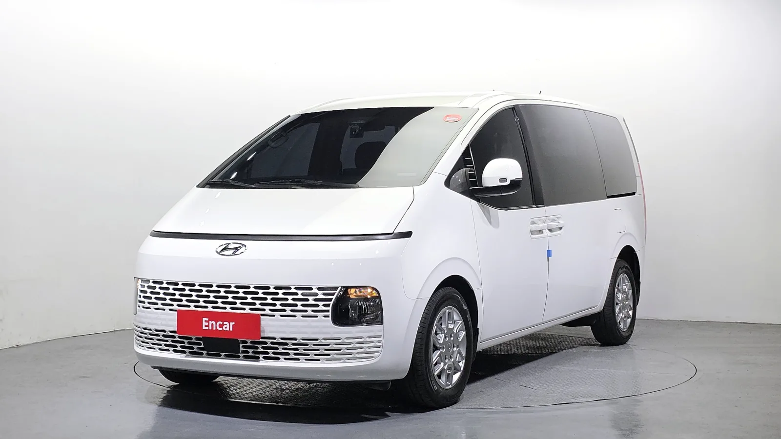 2022 Hyundai Staria