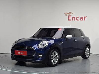 2015 MINI Cooper