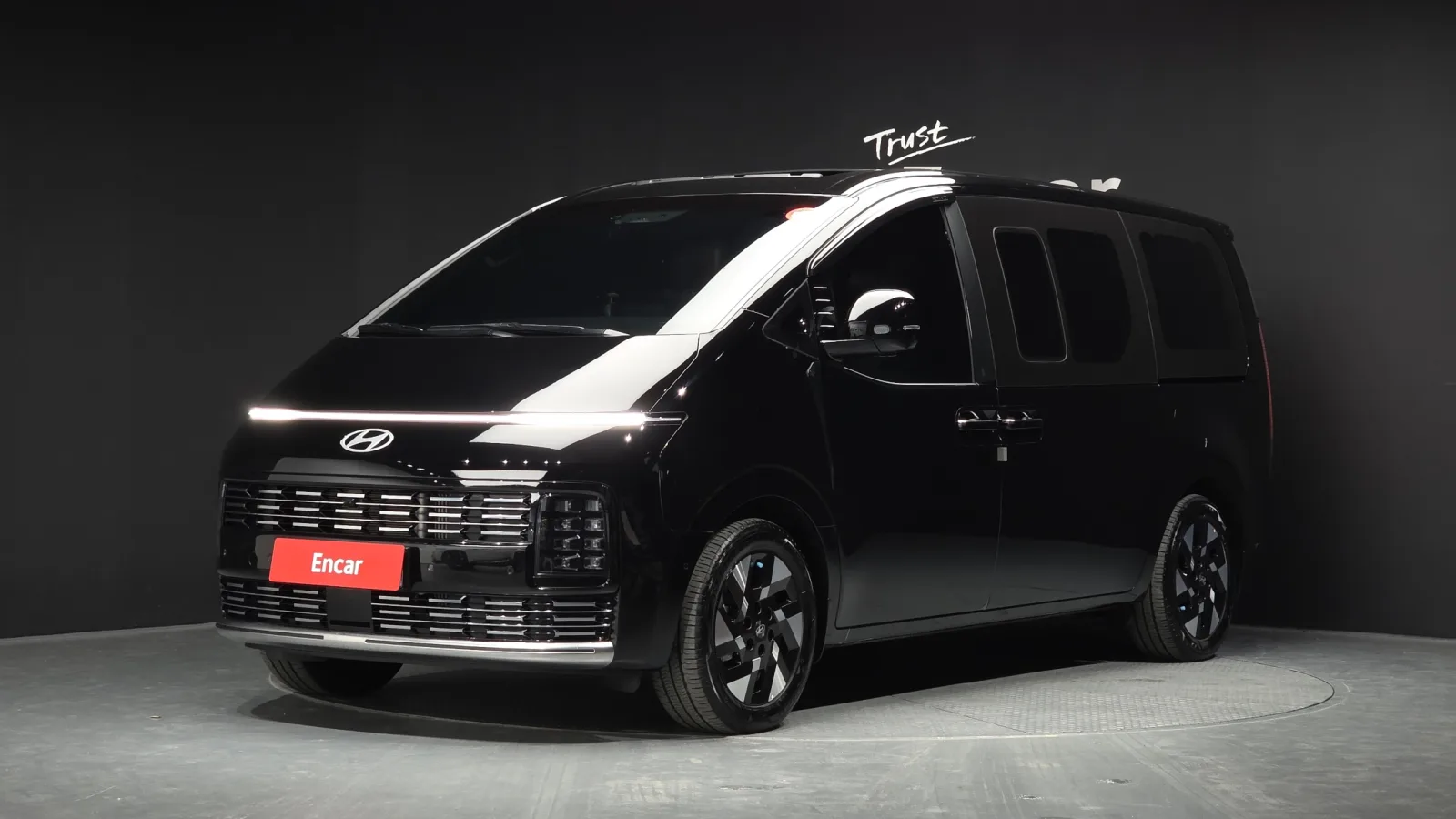 2026 Hyundai Staria