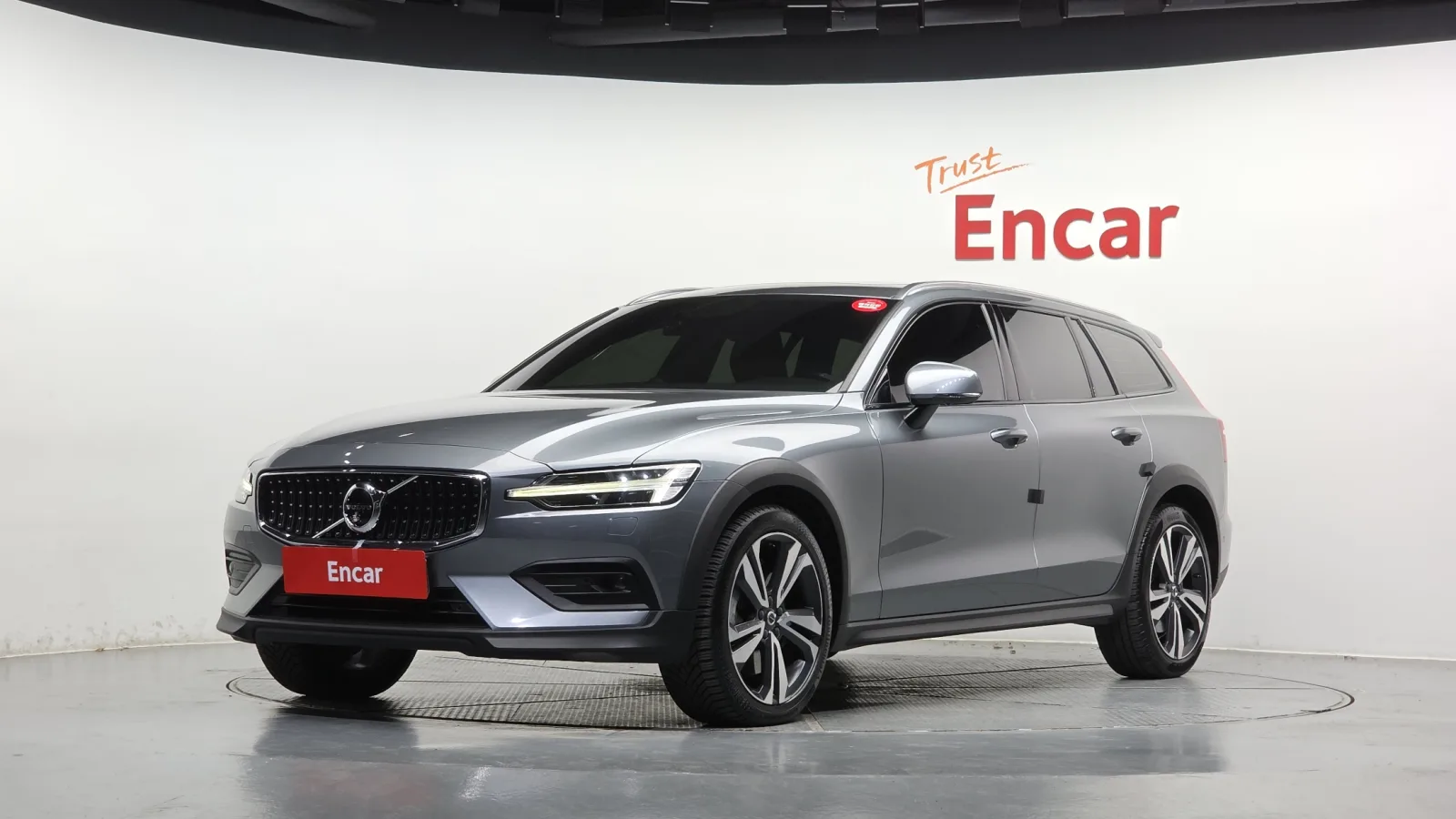 2020 Volvo V60