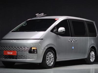 2025 Hyundai Staria