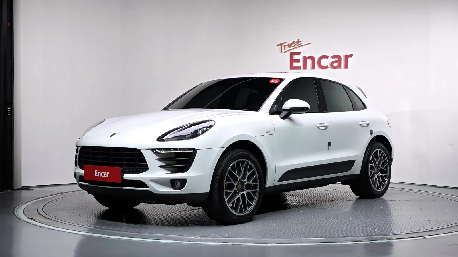 2017 Porsche Macan