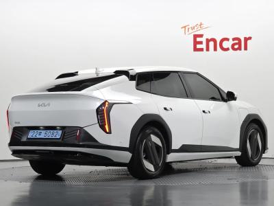 2026 Kia EV4