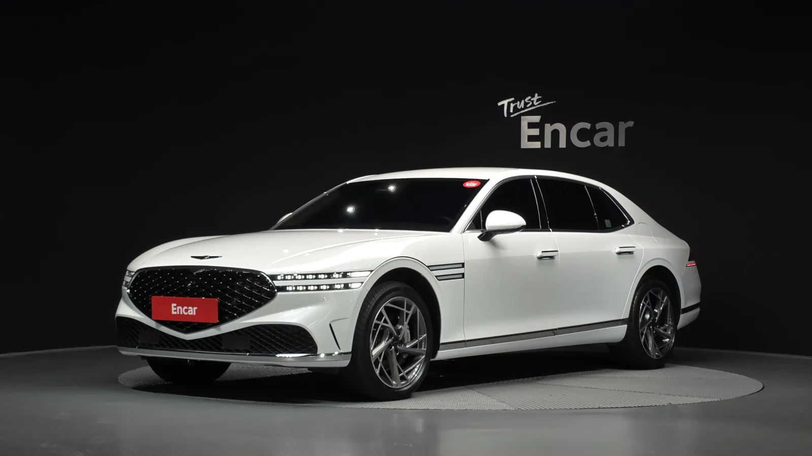2023 Genesis G90