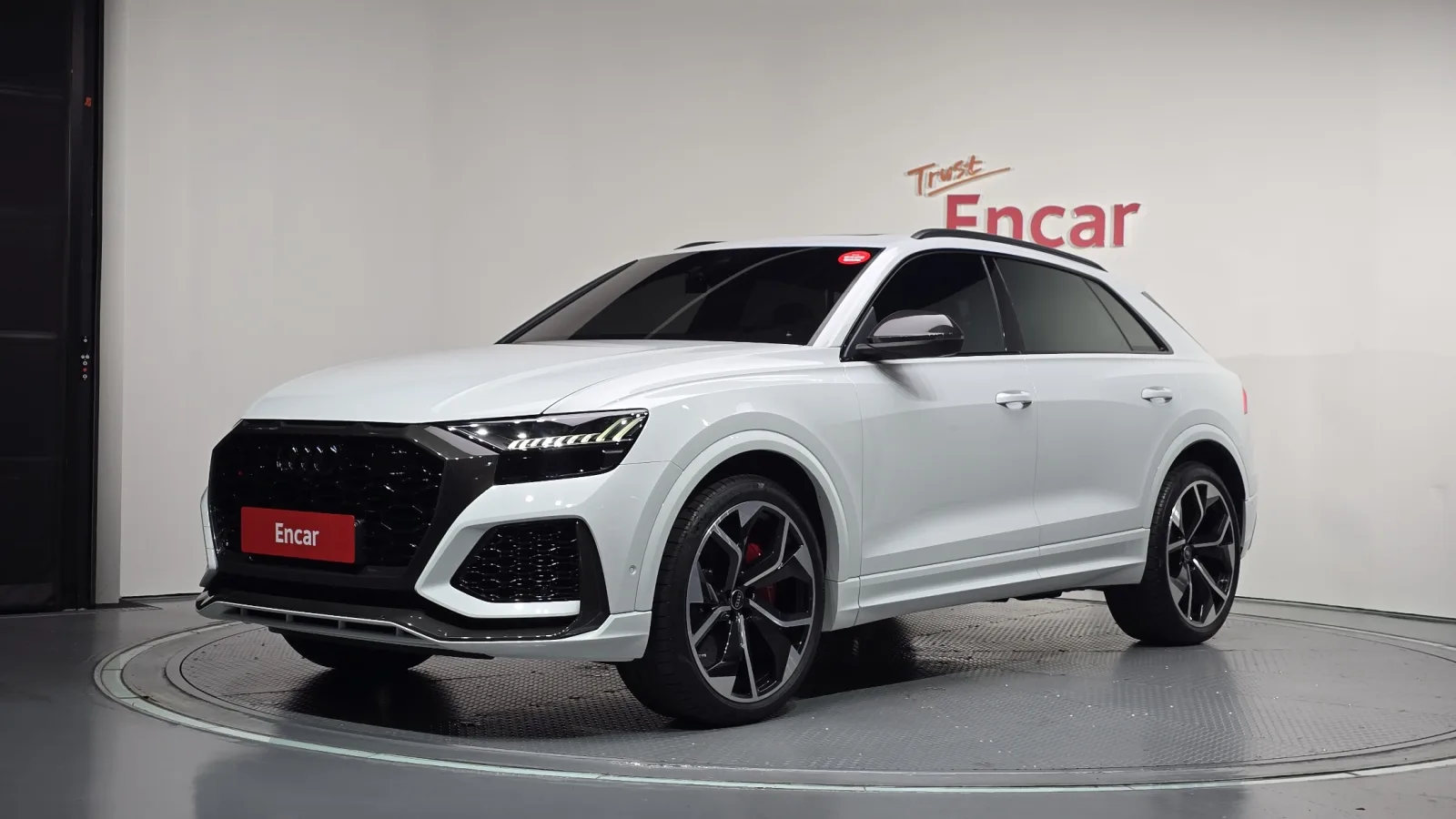 2021 Audi RSQ8