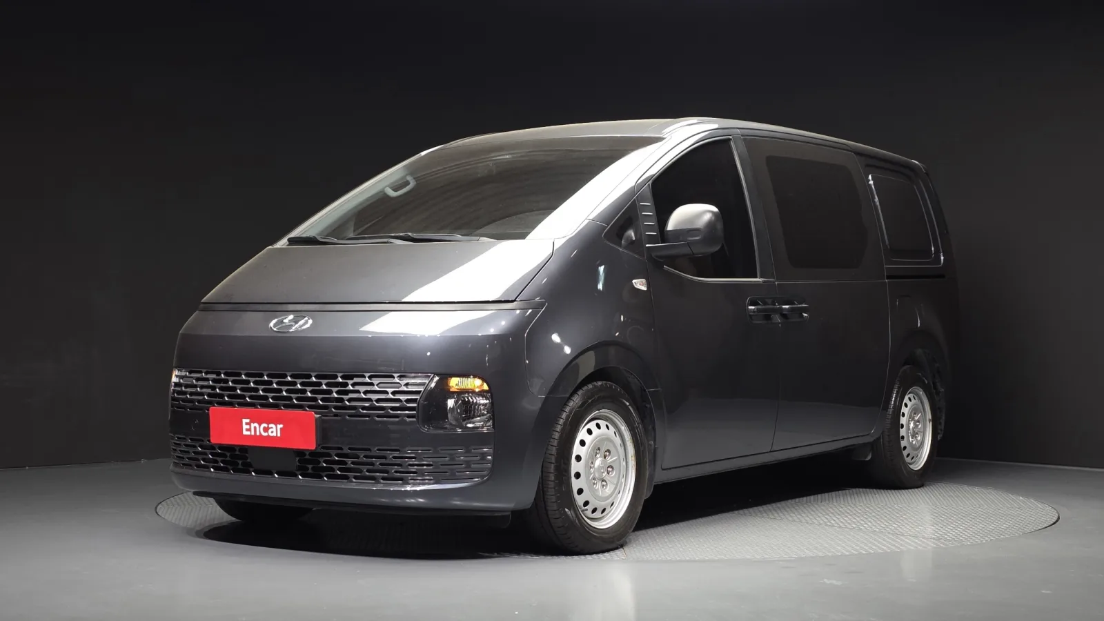 2022 Hyundai Staria